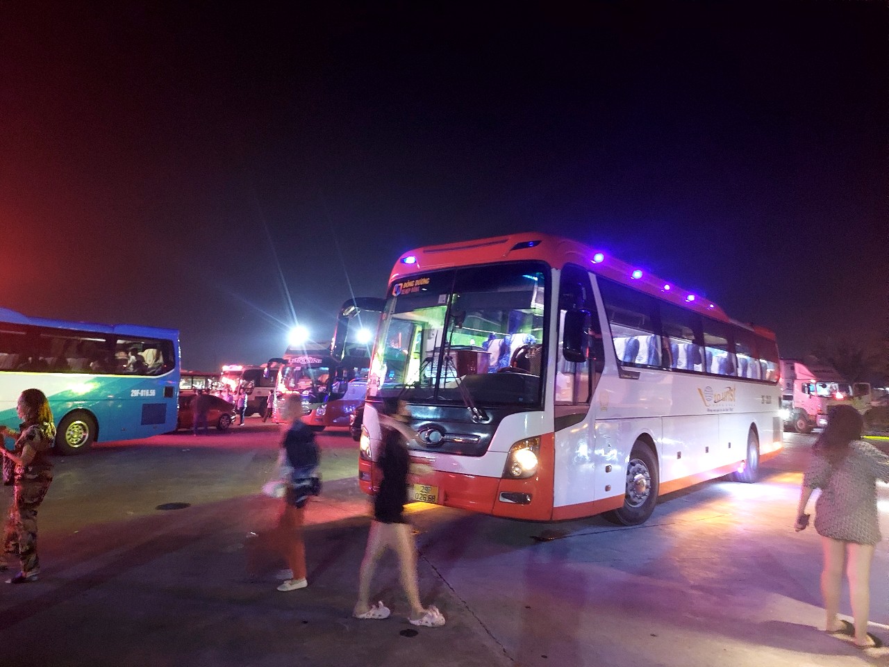 Xe Dong Duong - 45 cho 1